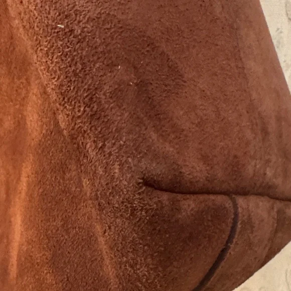 Madewell Essential Bucket Tote Bag with Gold Studs - Picture 4 of 5